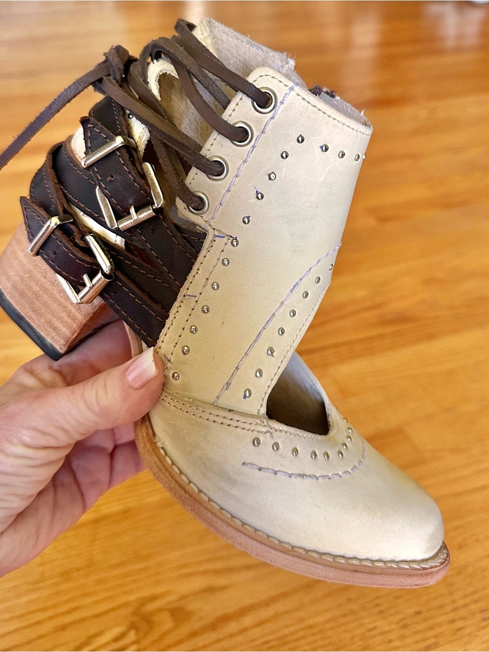 Freebird cutout Cream Desert booties. Size 5